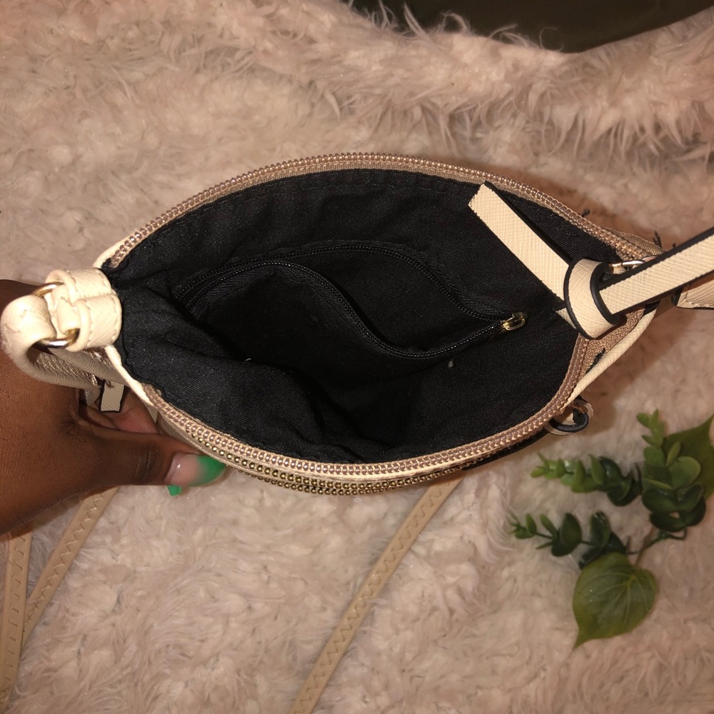 Handbag - Picture 2 of 3